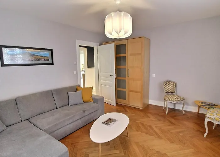 Renove A Avec Jardin Et Terrasse - Fr-1-722-11 דירה