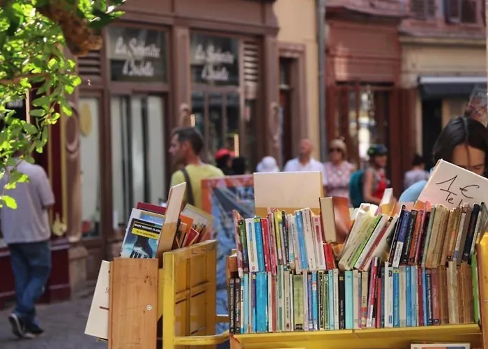 Renove A Avec Jardin Et Terrasse - Fr-1-722-11 Apartman *